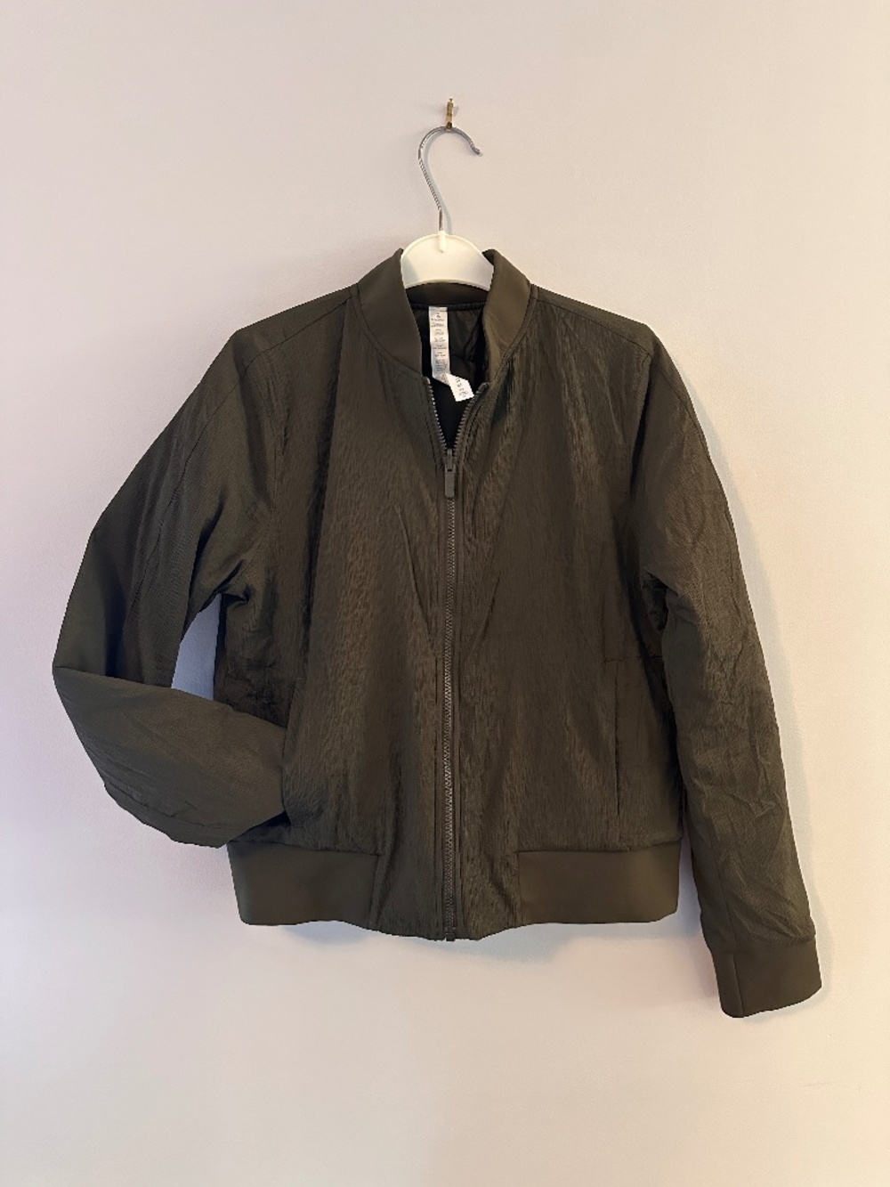 Lululemon Non-Stop Textured Bomber Jacket Dark Olive Green Size 8 NWOT Full Zip